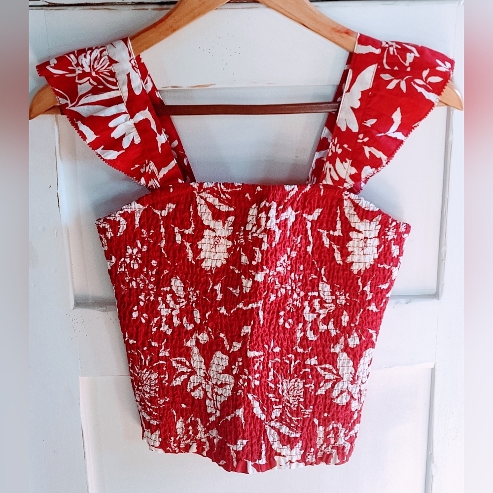 NWT Old Navy Red White Floral Smocked Top | Ruffle Straps | XS - Picture 3 of 7